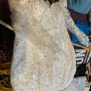 Used wedding dress in very good condition